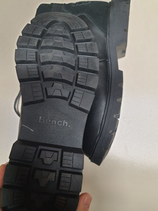 Ghete noi,imblanite Bench 45