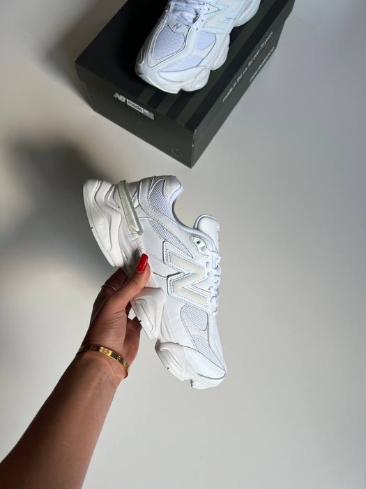 New Balance 9060 - Triple White