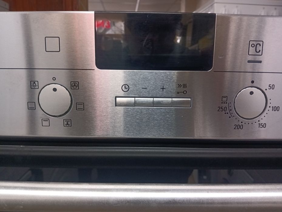 Иноксова фурна за вграждане Siemens Made in Germany 2години Гаранция!