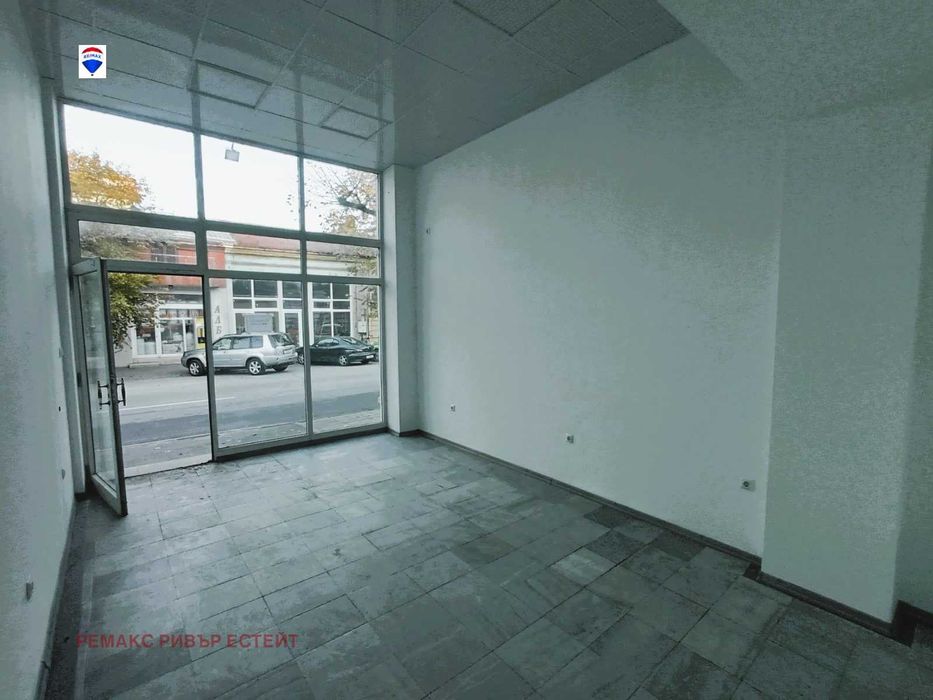 Търговско помещение за продажба Широк център