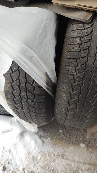 Б/у шина R-17( шипы)