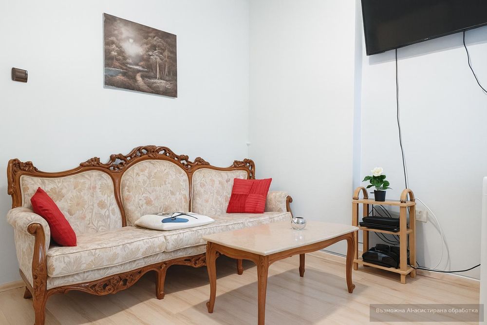 Дава се под наем Двустаен апартамент в Пловдив, Център - 75 кв.м за 509.49 € - Снимка #1