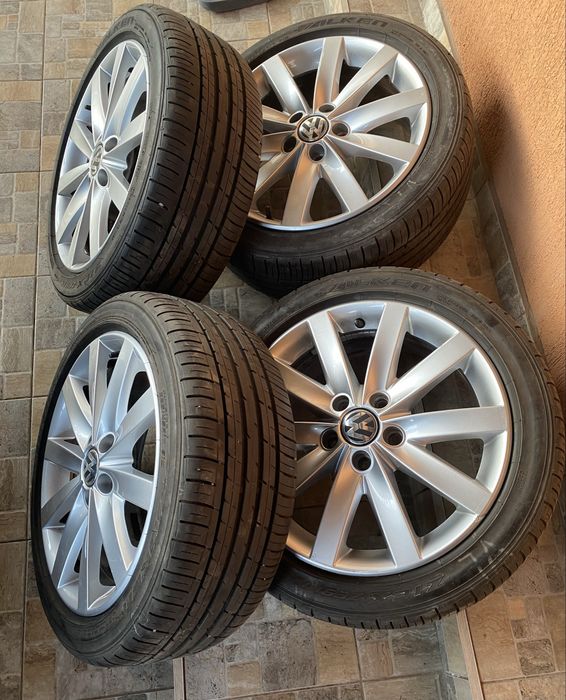 Jante R17 originale Vw Anvelope foarte bune 225/45 Falken