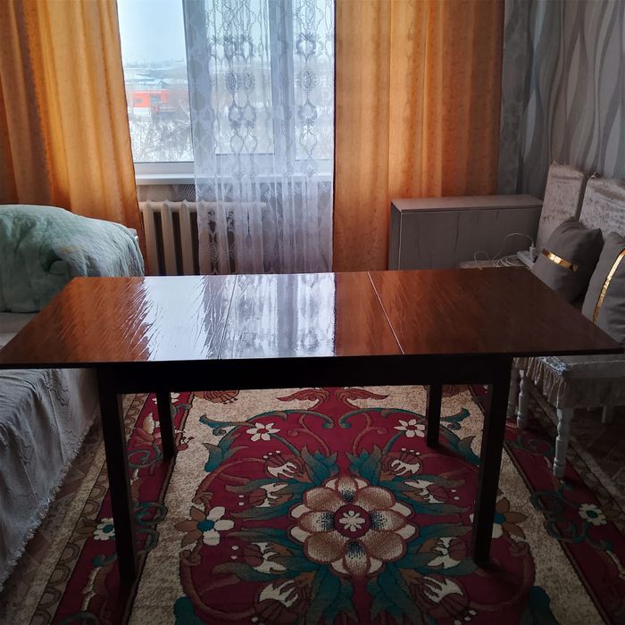Продам стол в хорошем состоянии