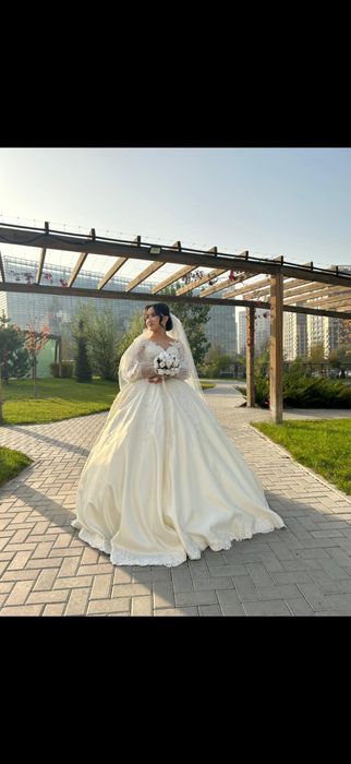 Свадебное платье