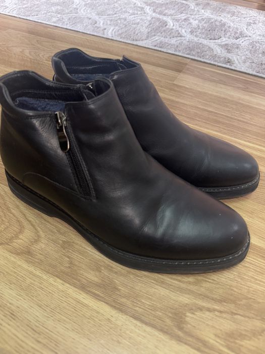 Ботинки зимние Carlo Delari 39 рр