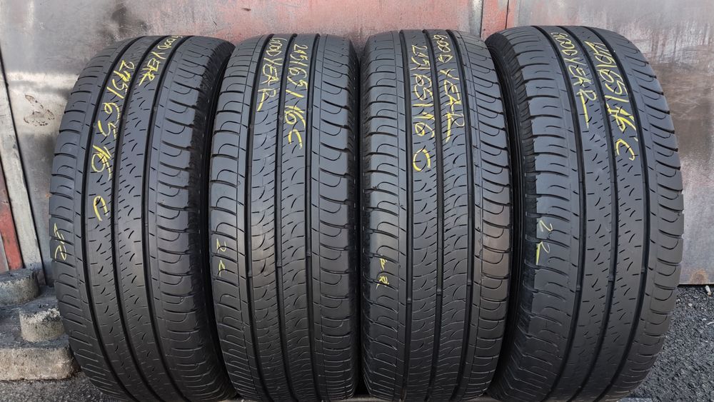 4бр. летни бусови гуми 215/65/16C GoodYear Efficient Grip Cargo
dot22