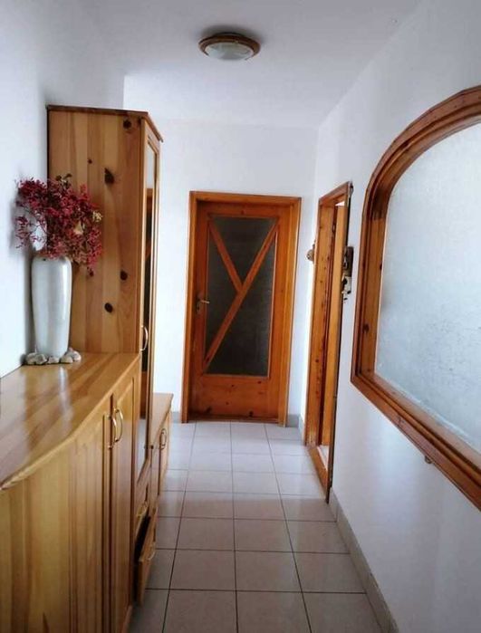 Дава се под наем Тристаен апартамент в Бургас, Славейков - 75 кв.м за 459 € - Снимка #4