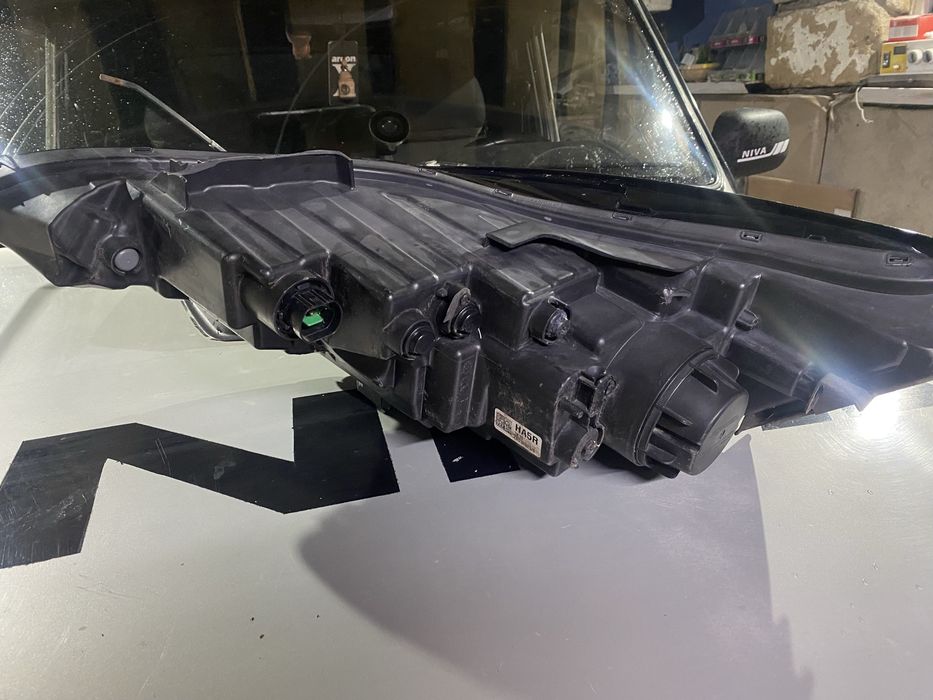 Hyundai elantra правый фара