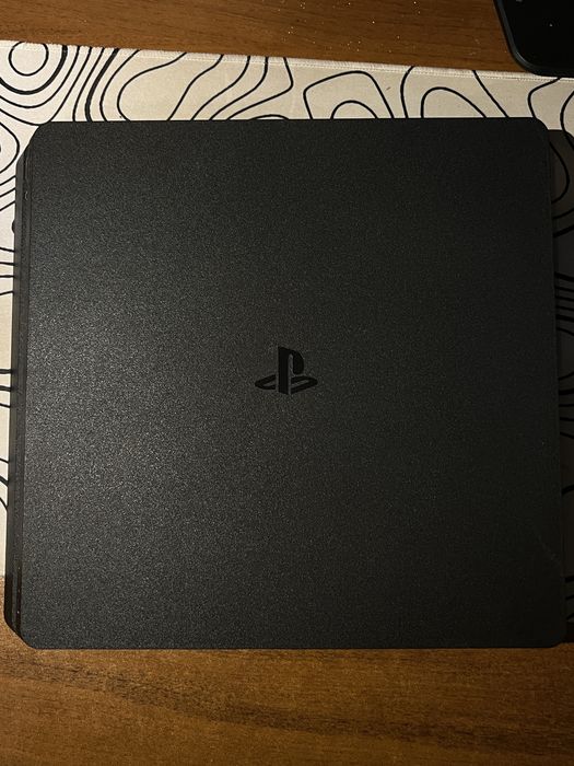 Playstation 4 , 1 TB, в отлично състояние