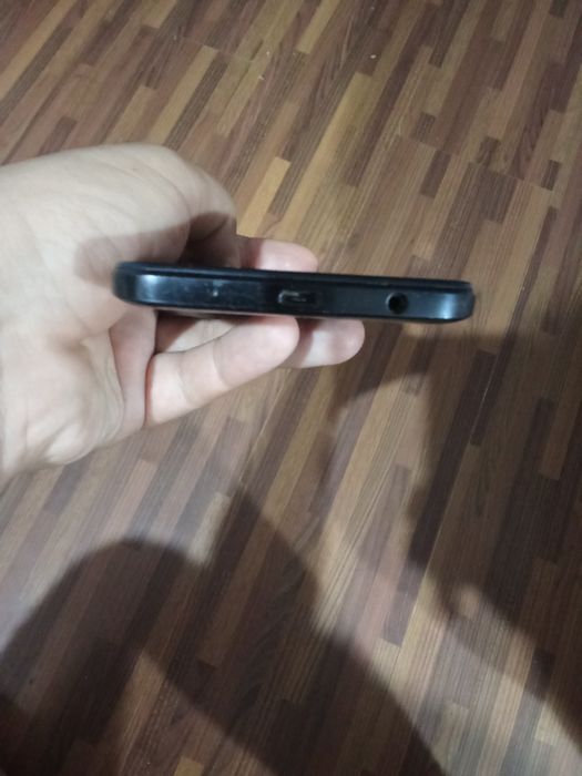 Vând Redmi A2 65 GB spațiu GB RAM