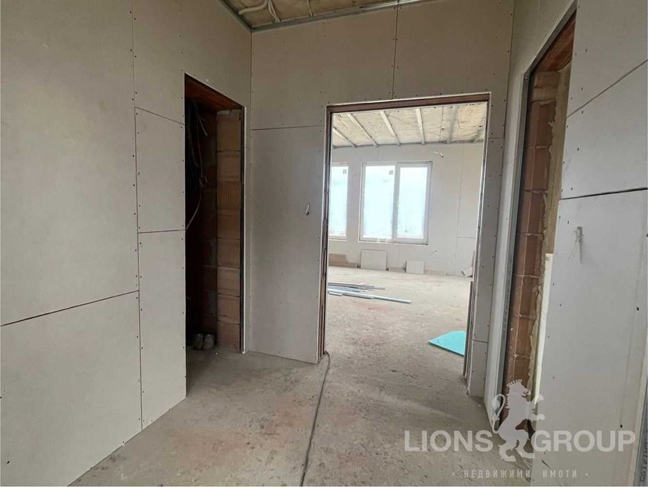 Продава се Къща в Варна, м-т Боровец - юг - 200 кв.м за 975 €/кв.м - Снимка #7