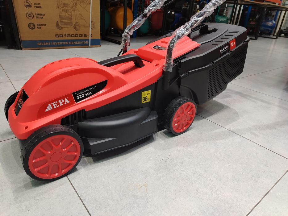 Elektrichski gazona kasilka. EPA  egk-1000
