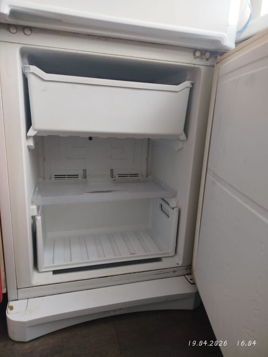 Продам холодильник в рабочем состояний