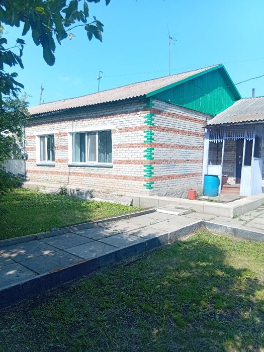 Дом. с. Акколь продам