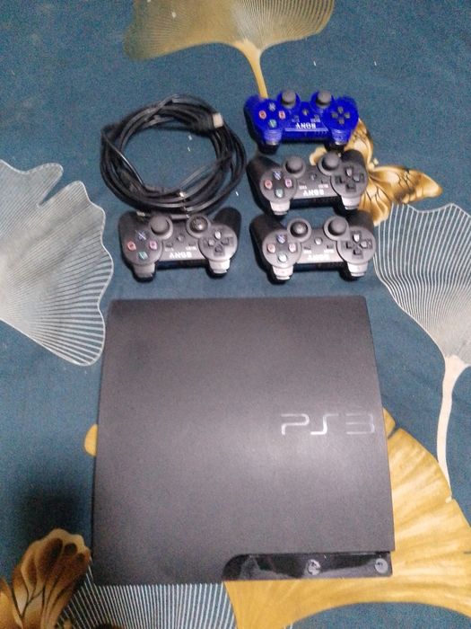 Плестейшен 3 в хорошем состоянии