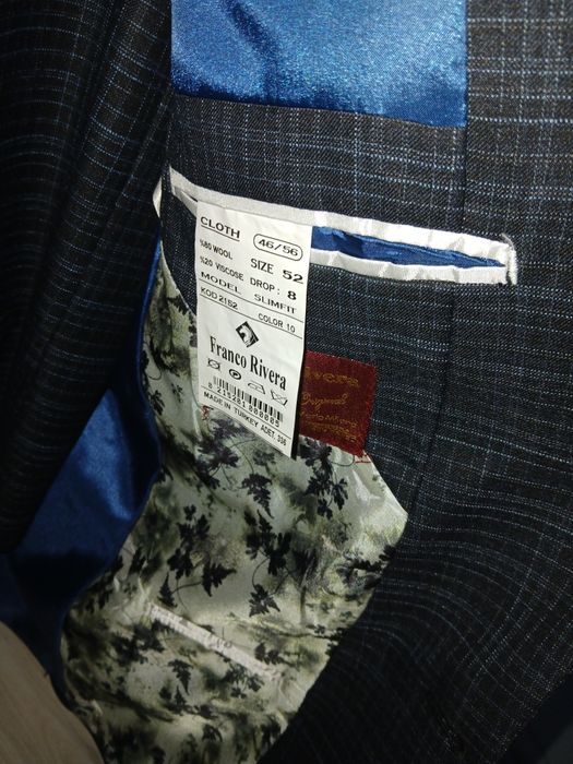 Продам новый костюм