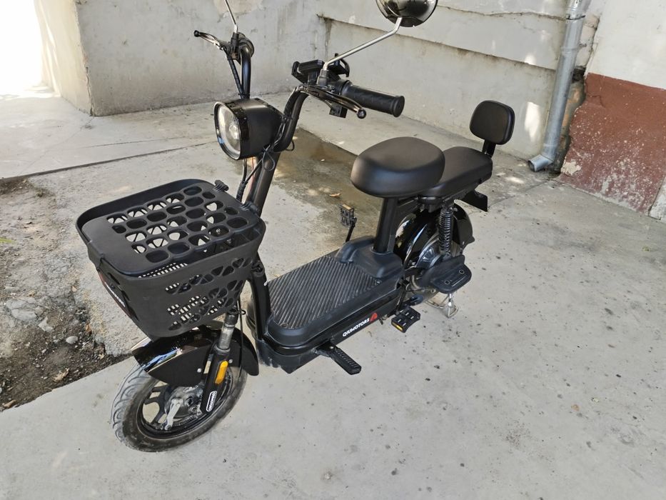 Электорнный скутер