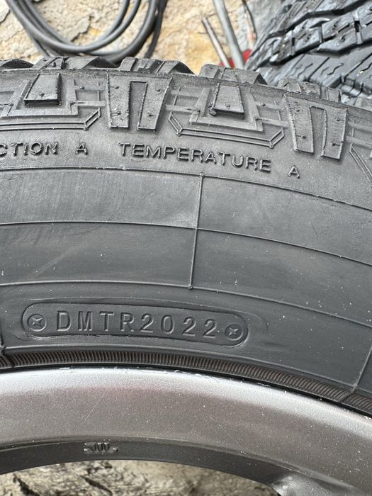Продавам 4бр. всесезонни гуми 225/65/17 Toyo А/Т Open country  plus