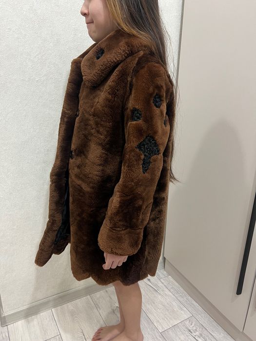 Продам шубу детскую цигейка