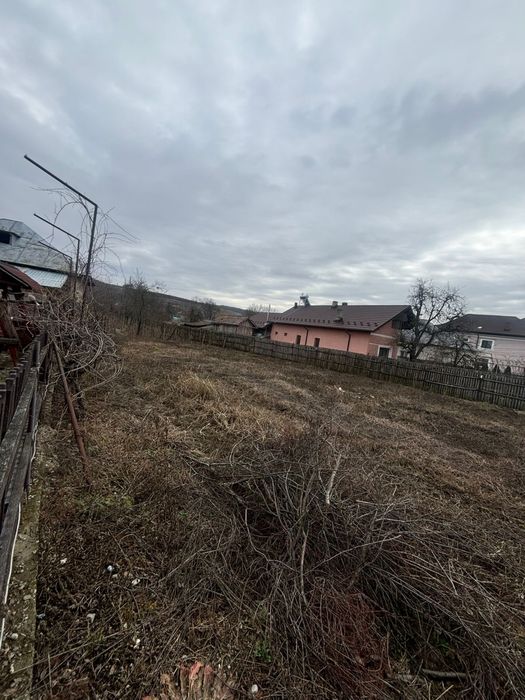 Teren intravilan Calinesti