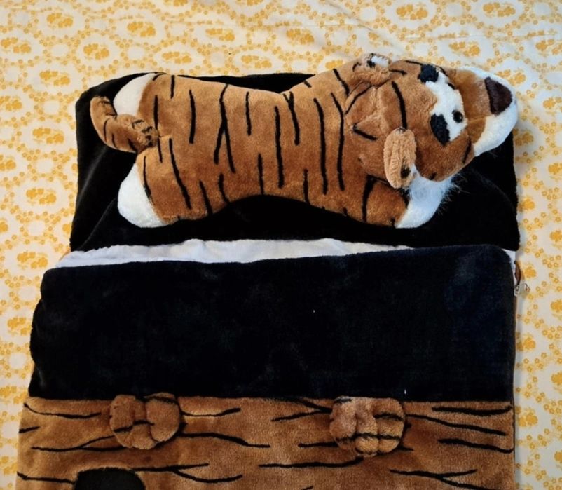 Sac dormit calduros vacanta iarna