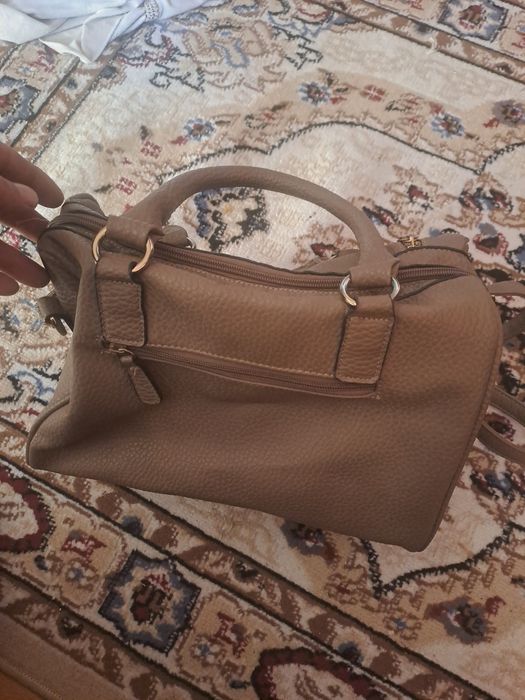 Продам женскую сумку