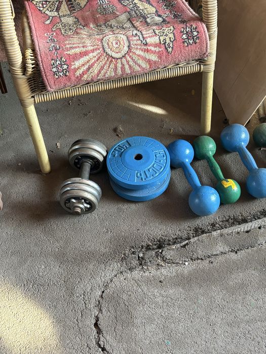 Продам гантели веса разные