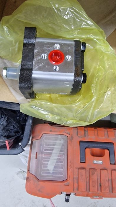 Помпа гидравлическая