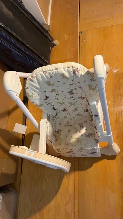 Scaun de masa reglabil pentru bebelusi