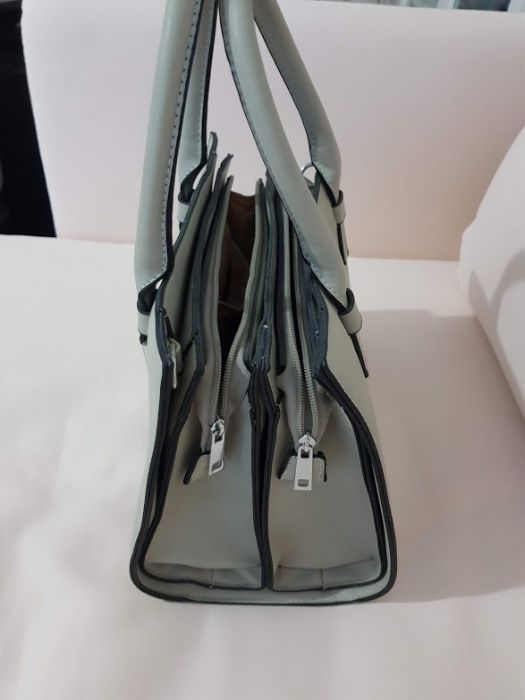 Poseta gri dama,ca noua,purtata de 2 ori