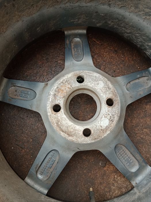 Продам диски  в нормальном состоянии!