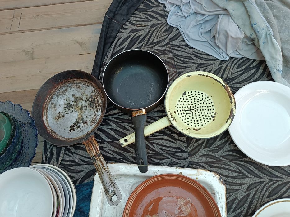 Идиш  чойнак сковорода друшлаг салатница посуда чайник противень лист