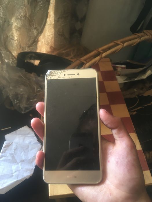Huawei p8 lite продам срочно