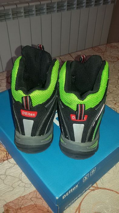 Детски зимни спортни обувки