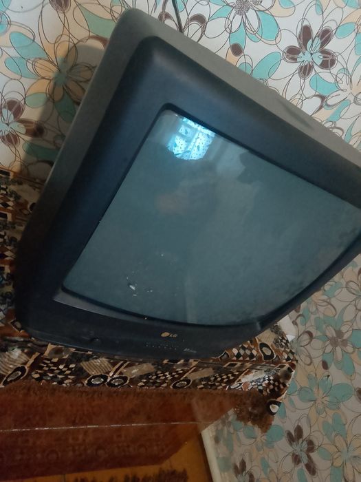 Продам телевизор