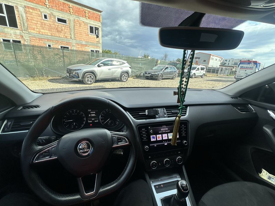 SKODA Octavia 2017 — imagine 3