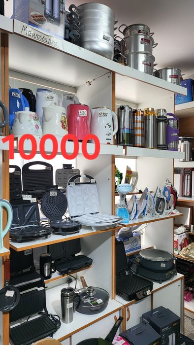 Продам срочно  витрины