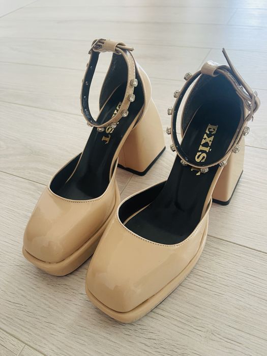 Pantofi si sandale