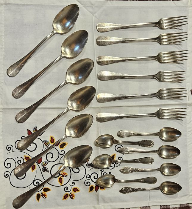 Tacamuri vechi/ linguri/furculițe