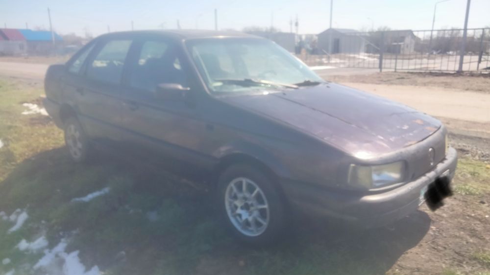 Продаю пассат в3 1990 года. Срочно!