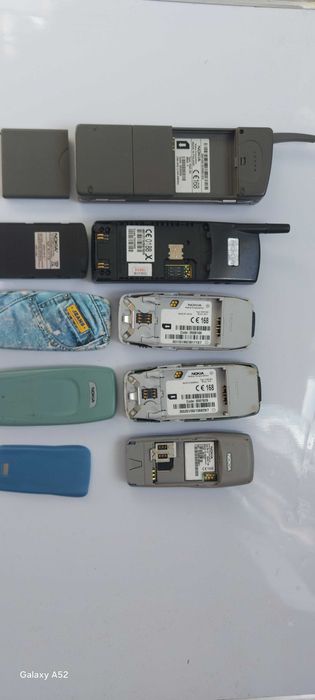 Telefoane vechi cu butoane