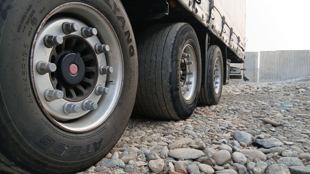 Прицеп KOGEL Мега Сотилади 
Йили: 2017