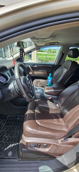 Se vinde Audi Q7