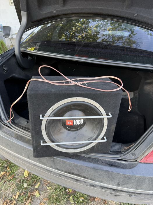 jbl 1000 wats ..