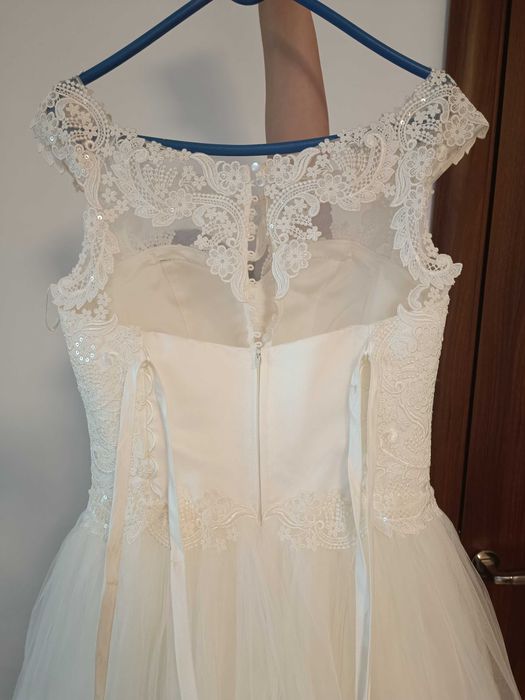 Rochie mireasa tip printesa