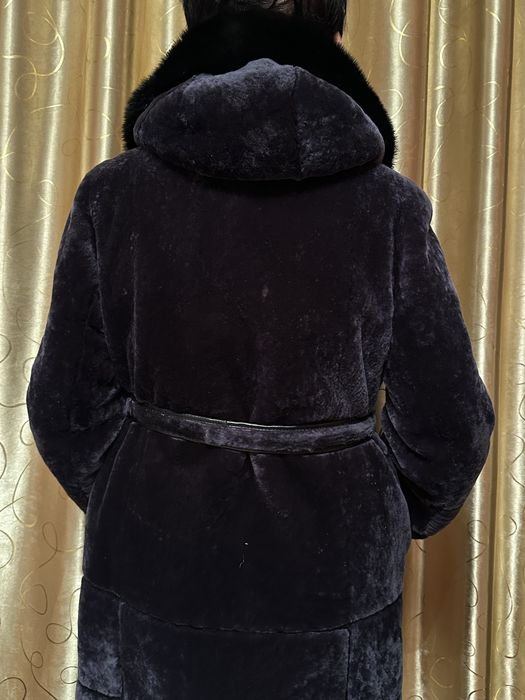 Красивая, лёгкая шуба.