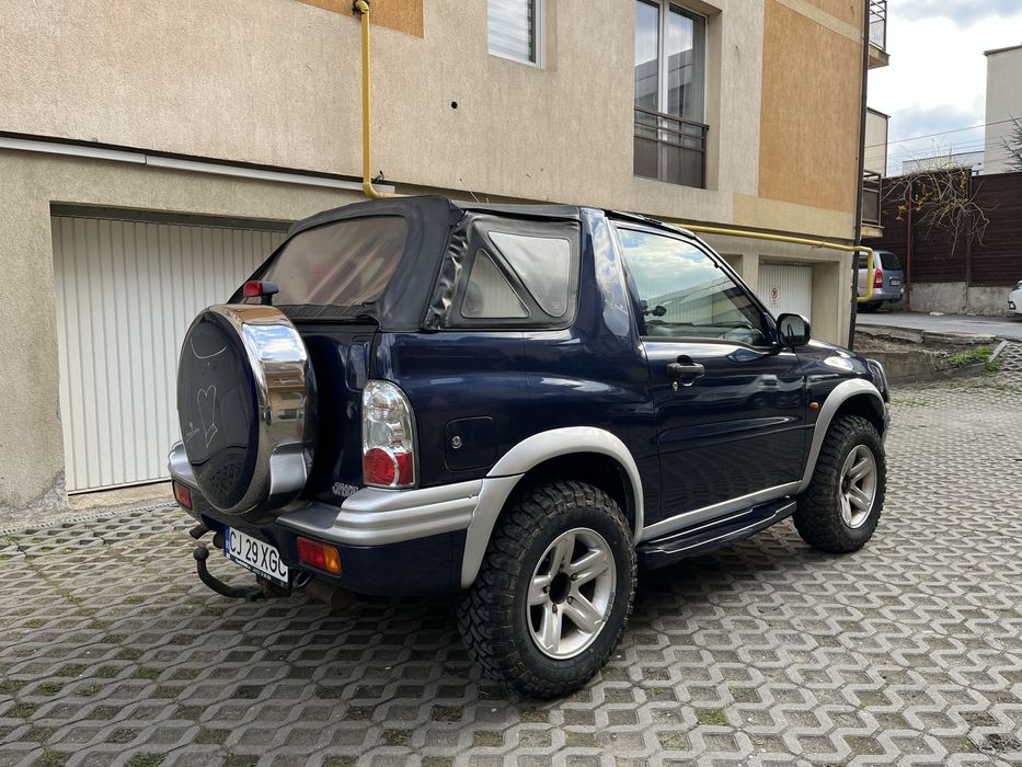Vând Suzuki Grand Vitara Cabrio Camy 2.0 benzină