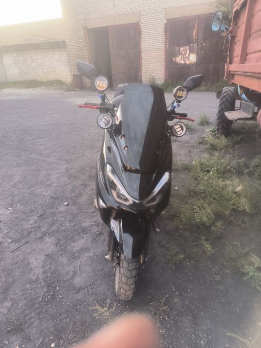Продам скутер макси