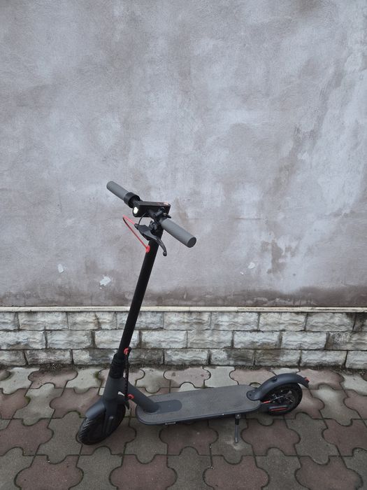 vând trotineta electrica